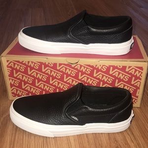 Vans classic black leather slip-on D